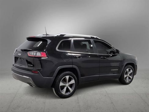 Used 2019 Jeep Cherokee Limited image 8