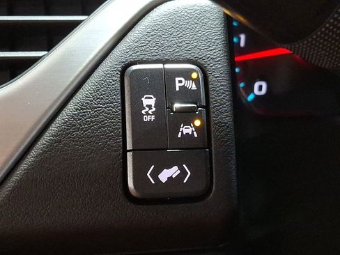 Used 2017 GMC Yukon SLT image 23