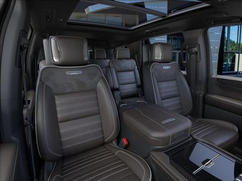 New 2026 GMC Yukon Denali Ultimate AWD/4WD image 16