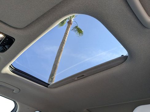 Used 2024 Hyundai Santa Fe Limited image 23