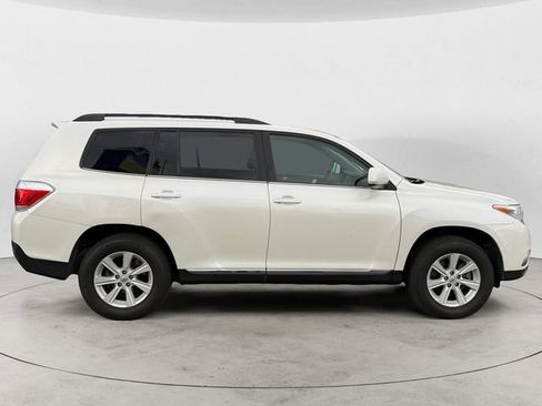 Used 2013 Toyota Highlander SE AWD/4WD image 6