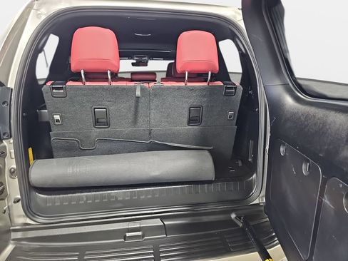 Used 2023 Lexus GX 460 Premium w/ Premium Package AWD/4WD image 10