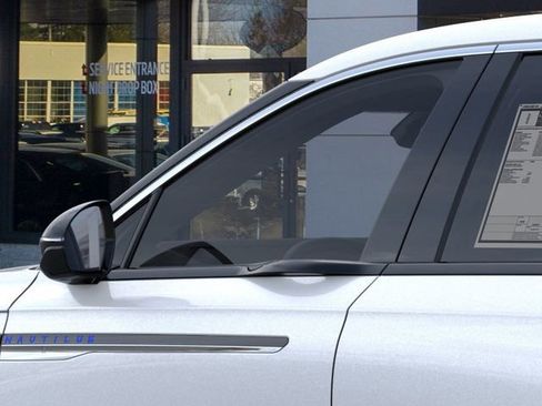 New 2026 Lincoln Nautilus Premier image 23