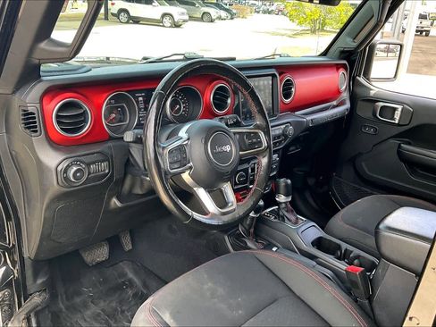 Used 2019 Jeep Wrangler Unlimited Rubicon w/ Dual Top Group image 16
