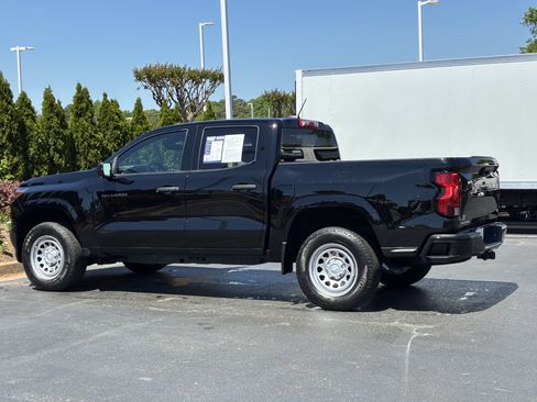 Used 2024 Chevrolet Colorado W/T image 9