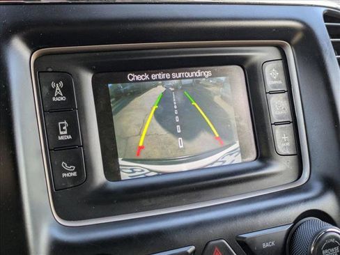 Used 2017 Jeep Grand Cherokee Laredo image 14