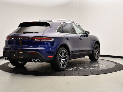 Certified 2025 Porsche Macan image 7