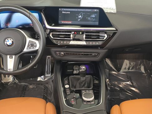 Used 2025 BMW Z4 M40i w/ Premium Package image 17