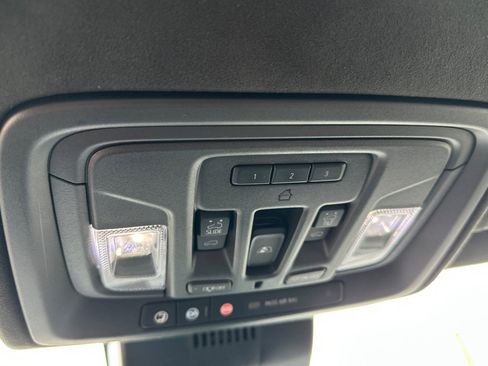 Used 2024 GMC Sierra 1500 AT4X image 23