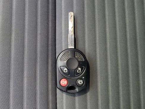 Used 2017 Ford Escape SE w/ Equipment Group 201A FWD image 32