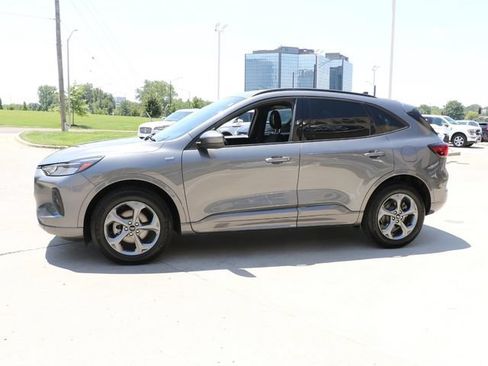 Used 2024 Ford Escape ST-Line Select w/ Tech Pack #2 AWD/4WD image 4