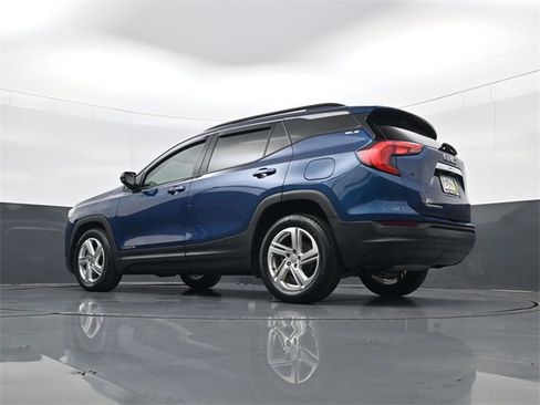 Used 2020 GMC Terrain SLE w/ Driver Convenience Package image 27