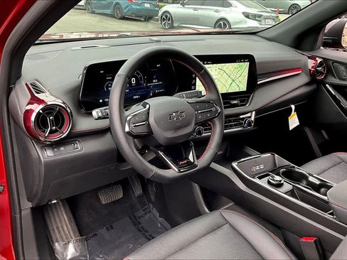 Used 2025 Chevrolet Equinox RS image 17