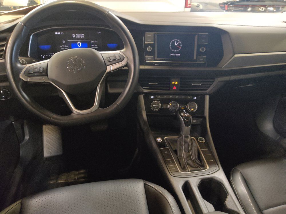 Used 2024 Volkswagen Jetta SE FWD image 22