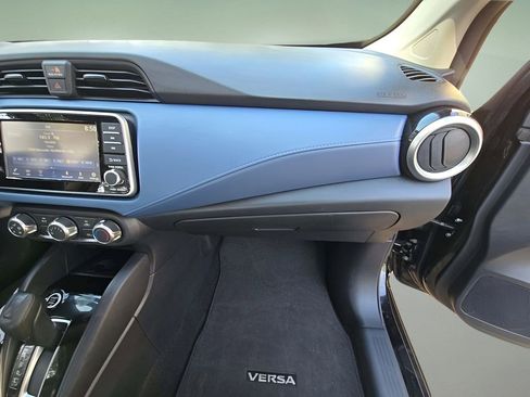 Used 2025 Nissan Versa SV image 8