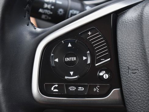 Used 2018 Honda CR-V Touring image 7