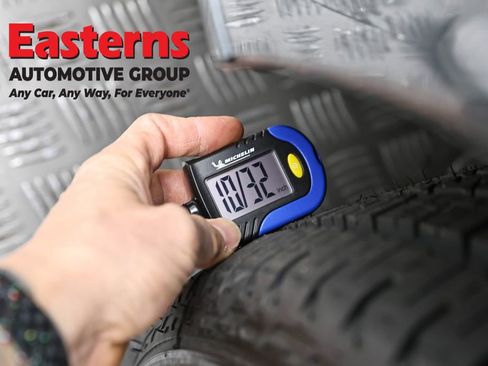 Used 2019 Volvo XC60 T6 Momentum w/ Premium Package image 29