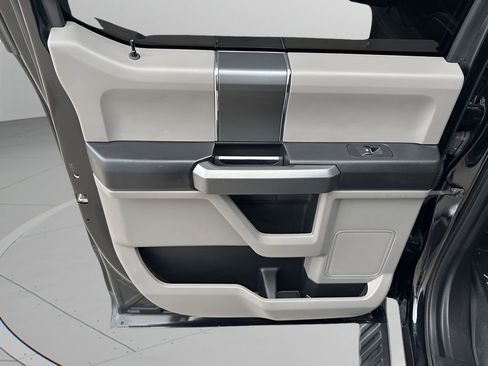 Used 2018 Ford F150 XLT w/ Equipment Group 302A Luxury image 17