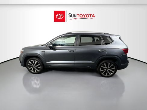 Used 2024 Volkswagen Taos SE image 7