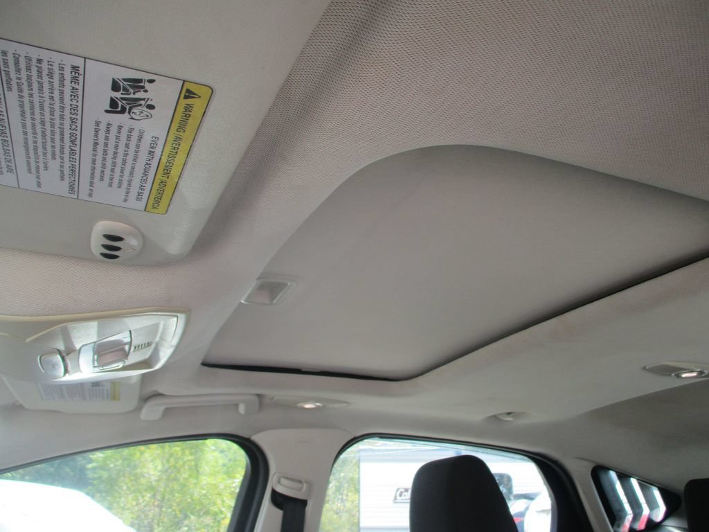 Used 2012 Ford Focus SEL FWD image 13