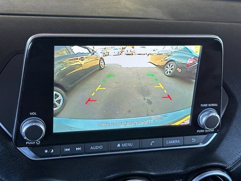 Used 2024 Nissan Sentra SV FWD image 19