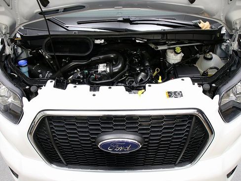 Used 2023 Ford Transit 350 XLT image 31