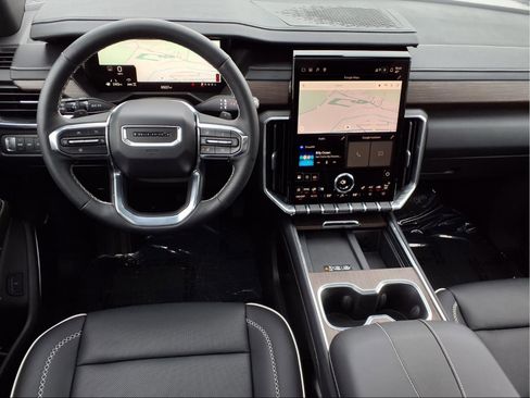 Used 2025 GMC Acadia Denali image 6