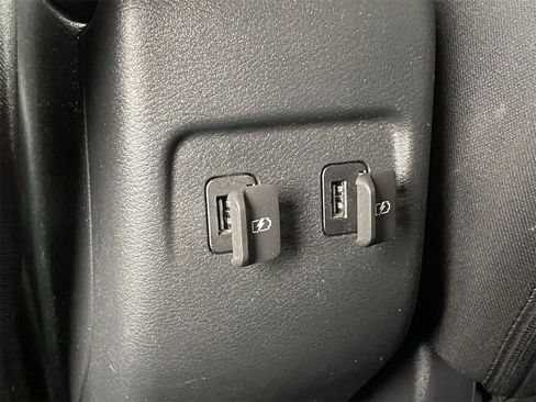 Certified 2023 Nissan Kicks SR image 14