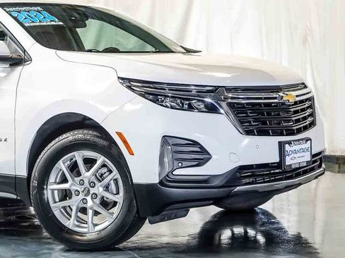Used 2024 Chevrolet Equinox LT AWD/4WD image 3
