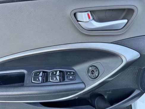 Used 2017 Hyundai Santa Fe Sport AWD/4WD image 39