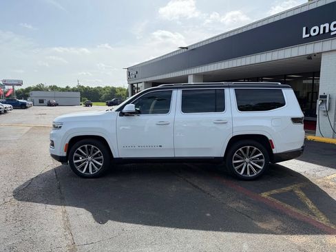 Used 2022 Jeep Grand Wagoneer Series II AWD/4WD image 11
