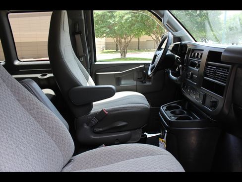 Used 2024 Chevrolet Express 3500 LT w/ LT Preferred Equipment Group RWD image 21