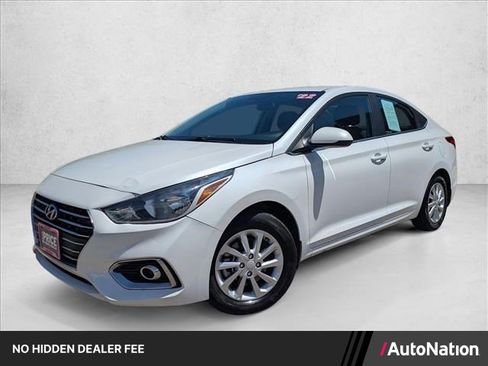 Used 2022 Hyundai Accent SEL FWD image 1