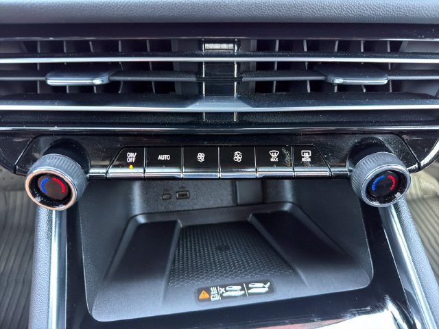Used 2025 Chevrolet Traverse RS w/ LPO, Floor Liner Package FWD image 14