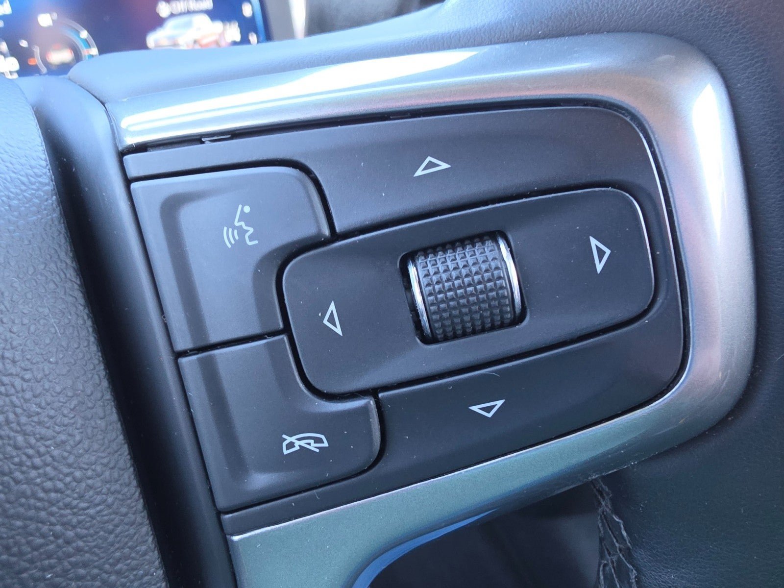 Used 2023 Chevrolet Silverado 1500 RST w/ Z71 Off-Road Package AWD/4WD image 40