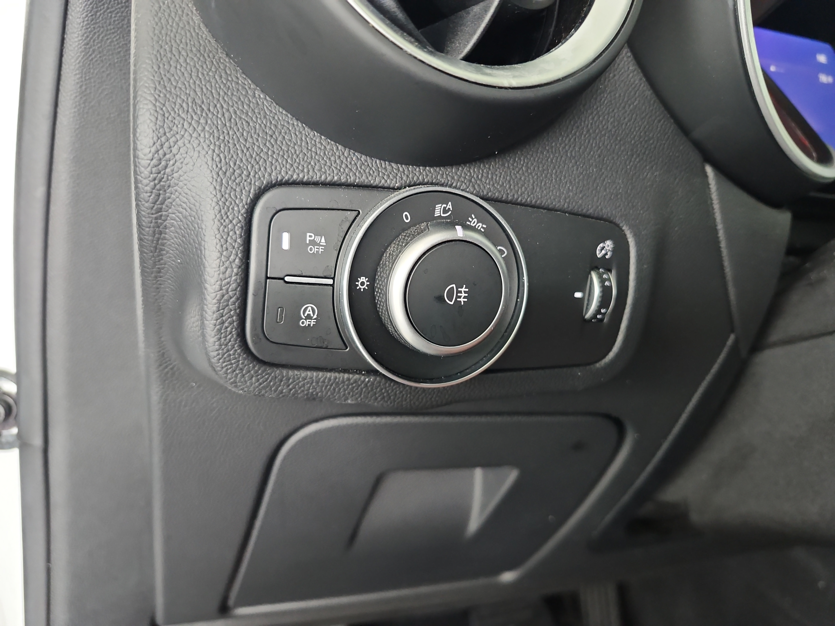 Used 2019 Alfa Romeo Stelvio Ti AWD/4WD image 12
