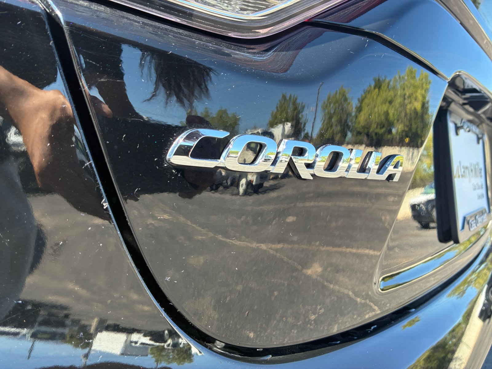 Used 2025 Toyota Corolla LE FWD image 16