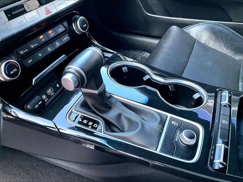 Used 2020 Kia Stinger GT-Line RWD image 16