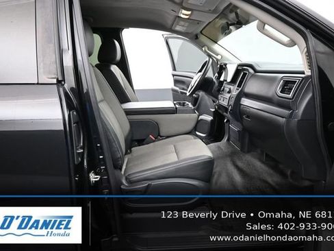 Used 2017 Nissan Titan S AWD/4WD image 37