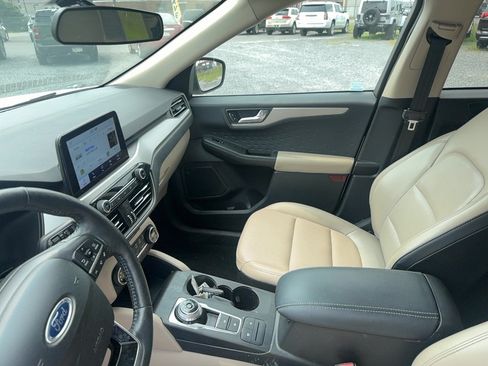 Used 2020 Ford Escape SEL AWD/4WD image 12