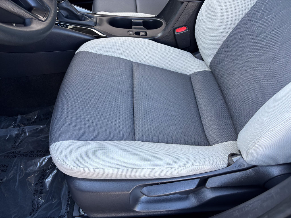 Used 2025 Toyota Corolla LE FWD image 19