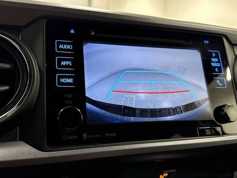 Certified 2018 Toyota Tacoma TRD Off-Road w/ Technology Package image 19