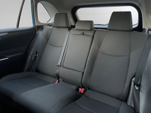 Used 2021 Toyota RAV4 LE image 21