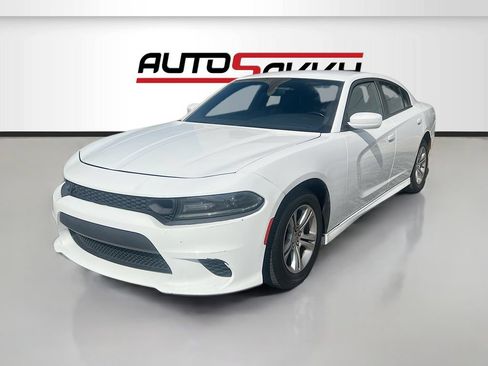 Used 2021 Dodge Charger SXT w/ Leather Interior Group RWD image 3