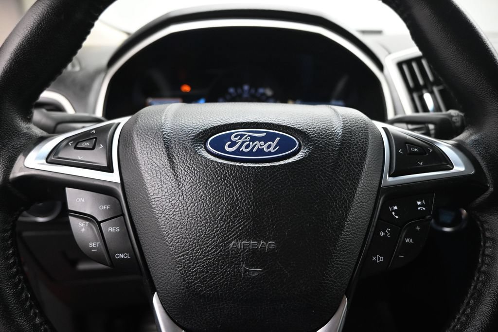 Used 2017 Ford Edge SEL w/ Equipment Group 201A AWD/4WD image 12