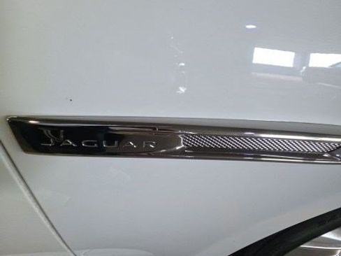 Used 2015 Jaguar XJ L Portfolio RWD image 7
