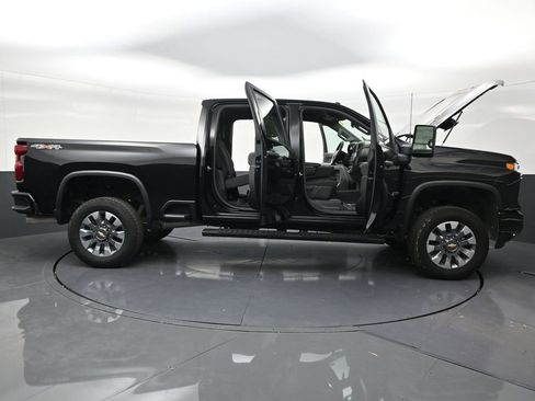 Used 2025 Chevrolet Silverado 2500 Custom w/ Custom Value Package AWD/4WD image 29