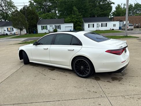 Used 2023 Mercedes-Benz S 500 4MATIC w/ AMG Line image 3