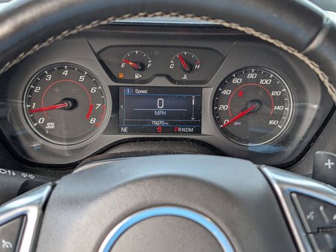 Used 2020 Chevrolet Camaro LT w/ Technology Package image 21