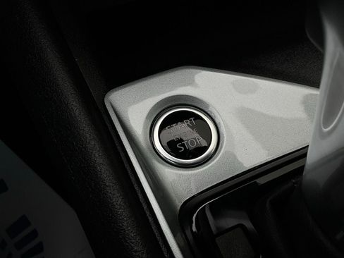 Used 2025 Nissan Altima 2.5 SV image 24